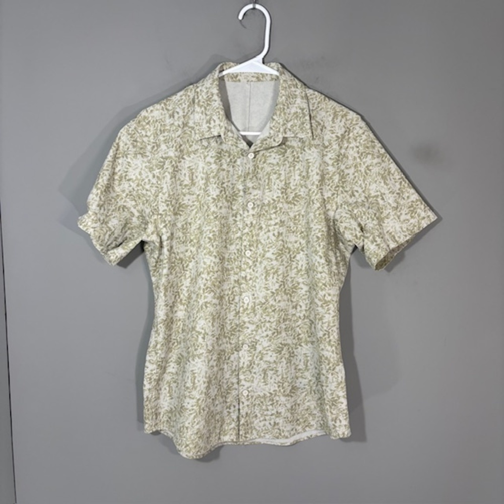 Lululemon Shirt Mens Small Green Floral Collared Button Short Sleeve Top